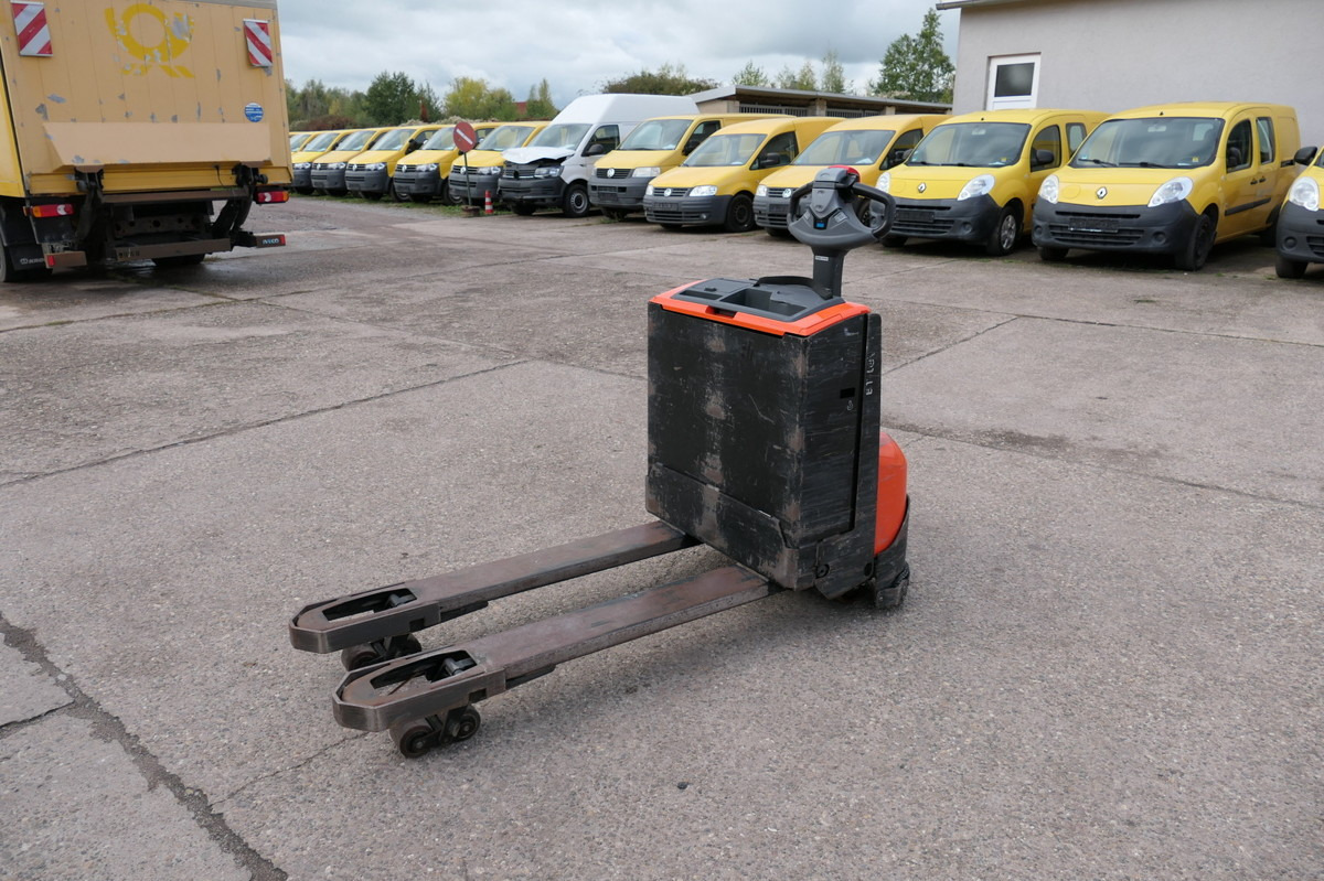 BT LWE 160 Batterie 46/2024 - Haarukkavaunu: kuva BT LWE 160 Batterie 46/2024 - Haarukkavaunu BT LWE 160 Batterie 46/2024 - Haarukkavaunu: kuva BT LWE 160 Batterie 46/2024 - Haarukkavaunu