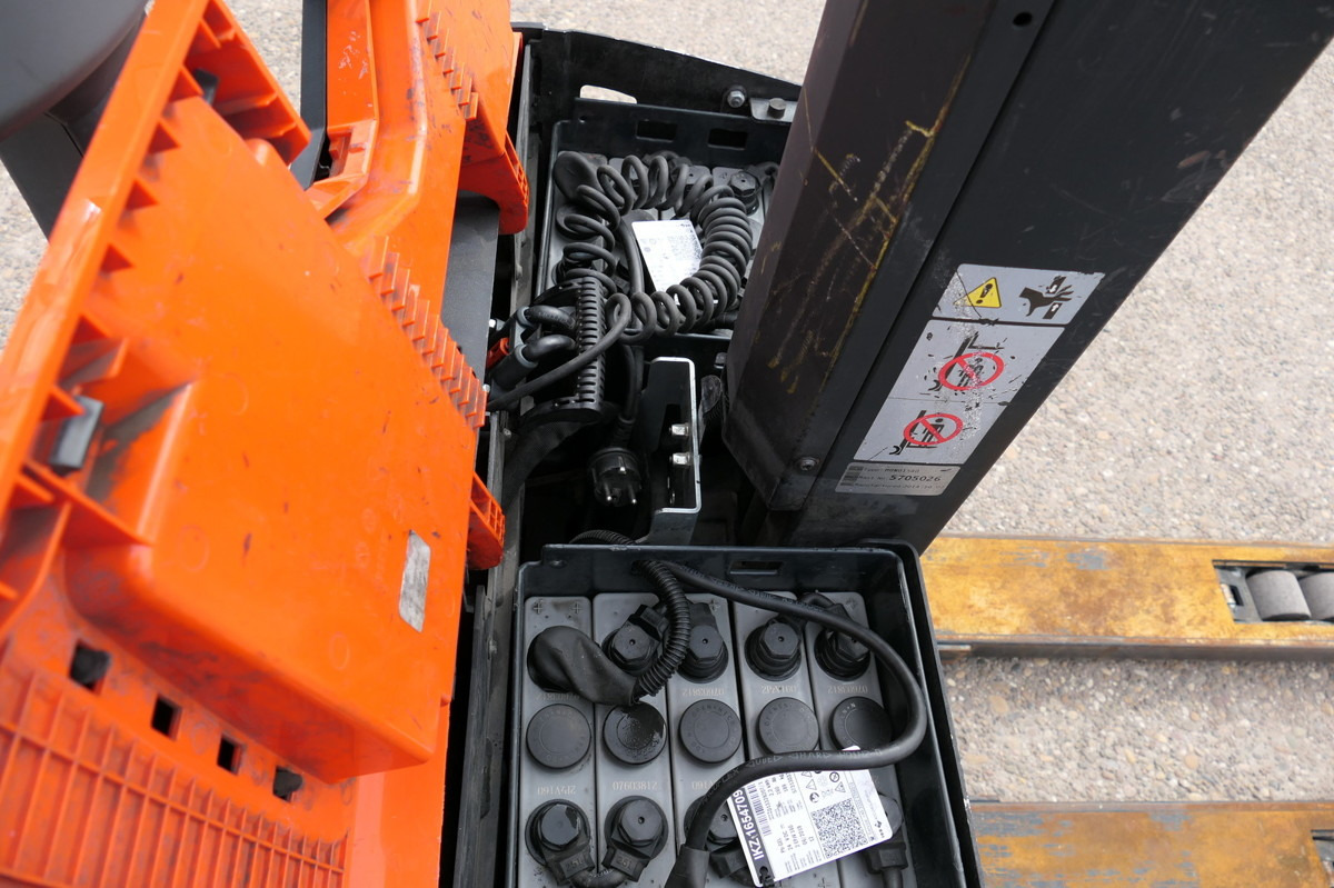 BT SWE 080L Batterie 06/2019 - Haarukkavaunu: kuva BT SWE 080L Batterie 06/2019 - Haarukkavaunu BT SWE 080L Batterie 06/2019 - Haarukkavaunu: kuva BT SWE 080L Batterie 06/2019 - Haarukkavaunu