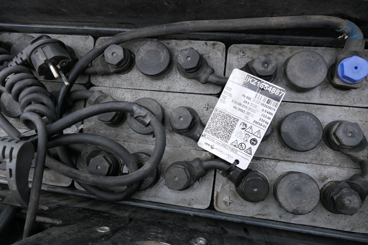 BT SWE 200D Batterie 46/2021 - Haarukkavaunu: kuva BT SWE 200D Batterie 46/2021 - Haarukkavaunu BT SWE 200D Batterie 46/2021 - Haarukkavaunu: kuva BT SWE 200D Batterie 46/2021 - Haarukkavaunu