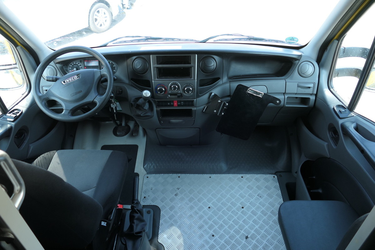 Jakeluauto IVECO Daily 35 S11 C30C AUTOMATIK KAMERA Regale LUFT D: kuva Jakeluauto IVECO Daily 35 S11 C30C AUTOMATIK KAMERA Regale LUFT D