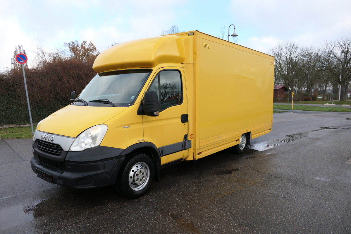 IVECO Daily 35 S11 C30C KURZ AUTOMATIK KAMERA Regale L - Jakeluauto: kuva IVECO Daily 35 S11 C30C KURZ AUTOMATIK KAMERA Regale L - Jakeluauto IVECO Daily 35 S11 C30C KURZ AUTOMATIK KAMERA Regale L - Jakeluauto: kuva IVECO Daily 35 S11 C30C KURZ AUTOMATIK KAMERA Regale L - Jakeluauto