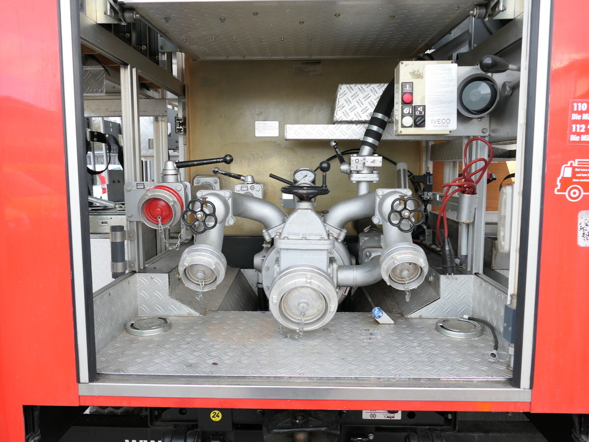 IVECO FF 95 E 18W LF 8/6 DoKa 4X4 SFZ FEUERWEHR Löschf - Paloauto: kuva IVECO FF 95 E 18W LF 8/6 DoKa 4X4 SFZ FEUERWEHR Löschf - Paloauto IVECO FF 95 E 18W LF 8/6 DoKa 4X4 SFZ FEUERWEHR Löschf - Paloauto: kuva IVECO FF 95 E 18W LF 8/6 DoKa 4X4 SFZ FEUERWEHR Löschf - Paloauto