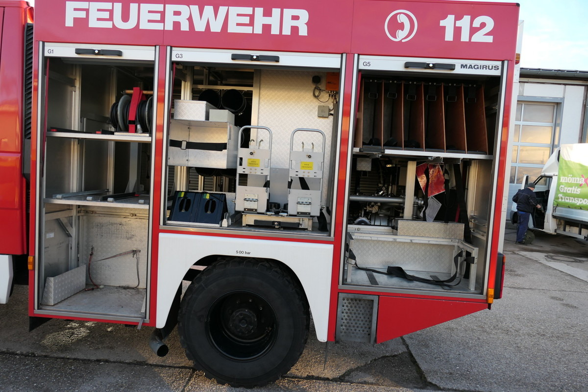 IVECO FF 95 E LF 8 DoKa AHK 4X4 SFZ FEUERWEHR Einzelbe - Paloauto: kuva IVECO FF 95 E LF 8 DoKa AHK 4X4 SFZ FEUERWEHR Einzelbe - Paloauto IVECO FF 95 E LF 8 DoKa AHK 4X4 SFZ FEUERWEHR Einzelbe - Paloauto: kuva IVECO FF 95 E LF 8 DoKa AHK 4X4 SFZ FEUERWEHR Einzelbe - Paloauto