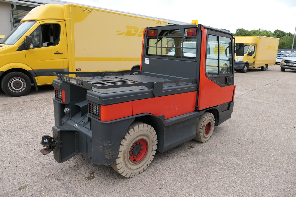 LINDE P250 Schlepper AHK Batterie 24/2021 Schiebetüren - Vetotrukki: kuva LINDE P250 Schlepper AHK Batterie 24/2021 Schiebetüren - Vetotrukki LINDE P250 Schlepper AHK Batterie 24/2021 Schiebetüren - Vetotrukki: kuva LINDE P250 Schlepper AHK Batterie 24/2021 Schiebetüren - Vetotrukki