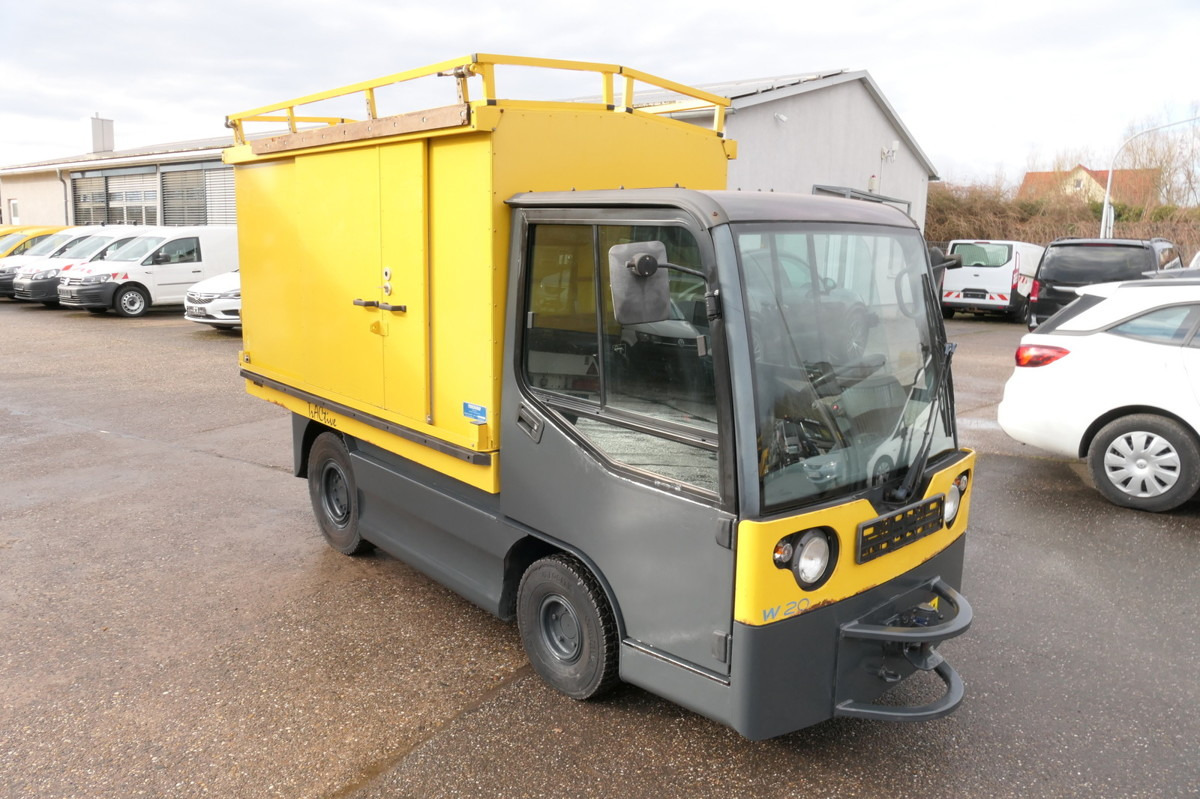 LINDE W20 Schlepper Tractive Batterie 13/2023 - Vetotrukki: kuva LINDE W20 Schlepper Tractive Batterie 13/2023 - Vetotrukki LINDE W20 Schlepper Tractive Batterie 13/2023 - Vetotrukki: kuva LINDE W20 Schlepper Tractive Batterie 13/2023 - Vetotrukki