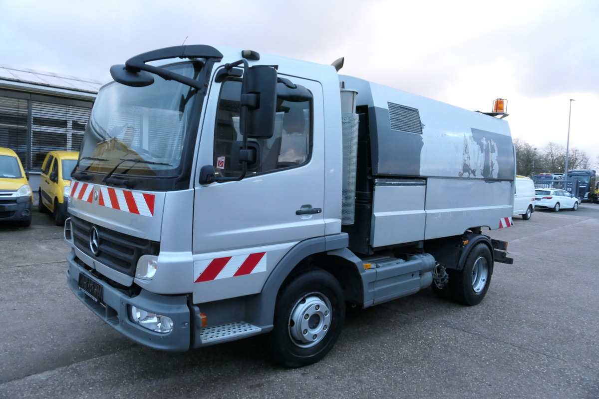 MERCEDES-BENZ Atego 1018 Rechtslenker Schmidt SK 500 R Rückfah - Lakaisuauto: kuva MERCEDES-BENZ Atego 1018 Rechtslenker Schmidt SK 500 R Rückfah - Lakaisuauto MERCEDES-BENZ Atego 1018 Rechtslenker Schmidt SK 500 R Rückfah - Lakaisuauto: kuva MERCEDES-BENZ Atego 1018 Rechtslenker Schmidt SK 500 R Rückfah - Lakaisuauto