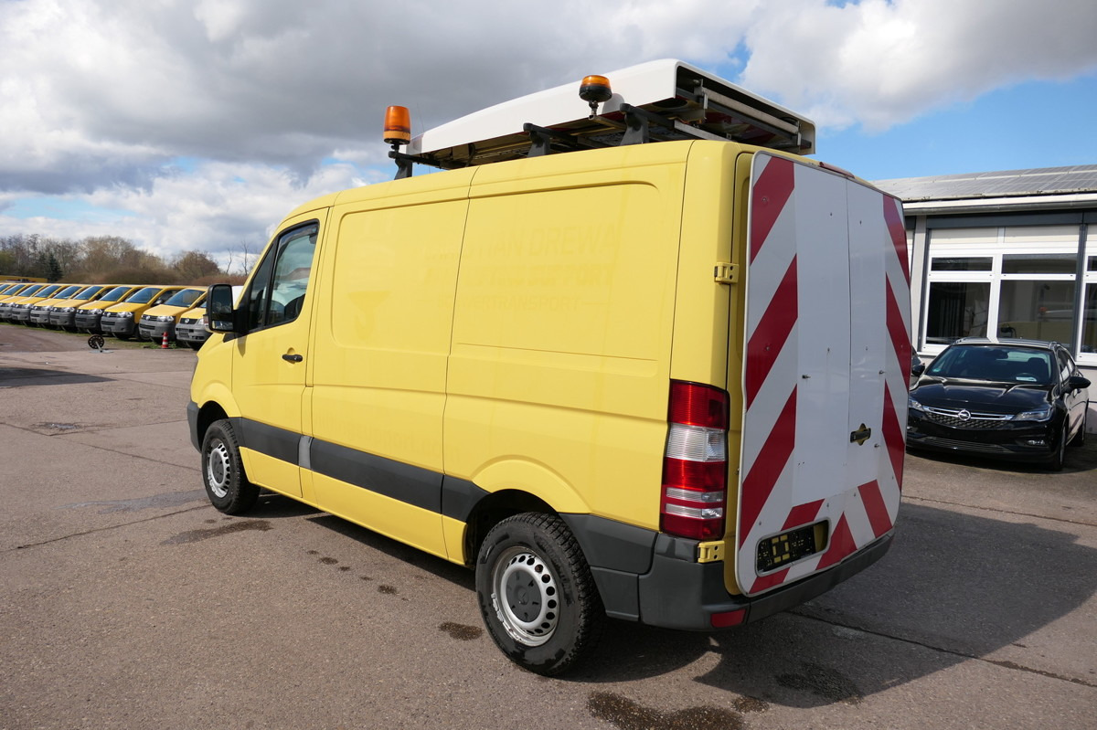 MERCEDES-BENZ Sprinter 216 CDI KLIMA - Begleitfahrzeug SCHLAFB - Pieni pakettiauto: kuva MERCEDES-BENZ Sprinter 216 CDI KLIMA - Begleitfahrzeug SCHLAFB - Pieni pakettiauto MERCEDES-BENZ Sprinter 216 CDI KLIMA - Begleitfahrzeug SCHLAFB - Pieni pakettiauto: kuva MERCEDES-BENZ Sprinter 216 CDI KLIMA - Begleitfahrzeug SCHLAFB - Pieni pakettiauto