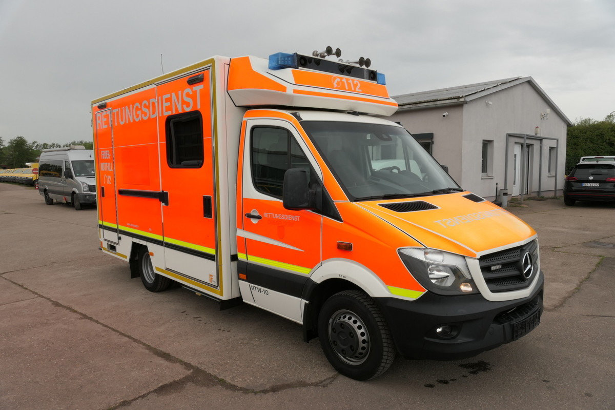 MERCEDES-BENZ Sprinter 519 CDI Klima Krankenwagen - Ambulanssi: kuva MERCEDES-BENZ Sprinter 519 CDI Klima Krankenwagen - Ambulanssi MERCEDES-BENZ Sprinter 519 CDI Klima Krankenwagen - Ambulanssi: kuva MERCEDES-BENZ Sprinter 519 CDI Klima Krankenwagen - Ambulanssi