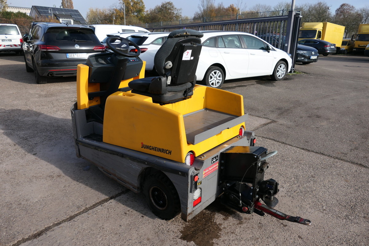 JUNGHEINRICH EZS 570 Schlepper Batterie 20/2017 - Muut kone: kuva JUNGHEINRICH EZS 570 Schlepper Batterie 20/2017 - Muut kone JUNGHEINRICH EZS 570 Schlepper Batterie 20/2017 - Muut kone: kuva JUNGHEINRICH EZS 570 Schlepper Batterie 20/2017 - Muut kone