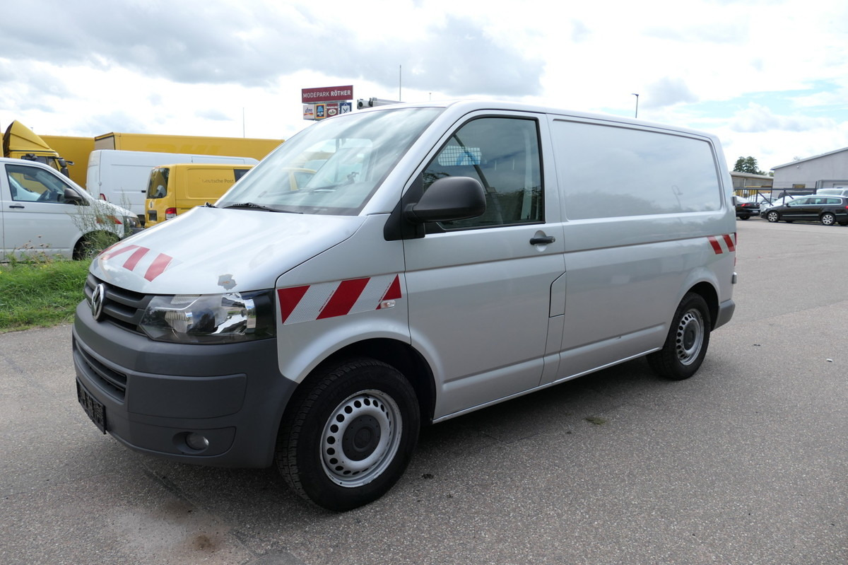 VW T5 Transporter 2.0 TDI 4Motion Flügeltür Klima A - Pieni pakettiauto: kuva VW T5 Transporter 2.0 TDI 4Motion Flügeltür Klima A - Pieni pakettiauto VW T5 Transporter 2.0 TDI 4Motion Flügeltür Klima A - Pieni pakettiauto: kuva VW T5 Transporter 2.0 TDI 4Motion Flügeltür Klima A - Pieni pakettiauto