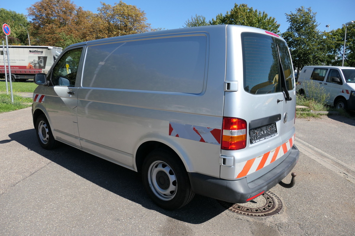 VW T5 Transporter 2.0 TDI 4Motion Flügeltür Klima A - Pieni pakettiauto: kuva VW T5 Transporter 2.0 TDI 4Motion Flügeltür Klima A - Pieni pakettiauto VW T5 Transporter 2.0 TDI 4Motion Flügeltür Klima A - Pieni pakettiauto: kuva VW T5 Transporter 2.0 TDI 4Motion Flügeltür Klima A - Pieni pakettiauto