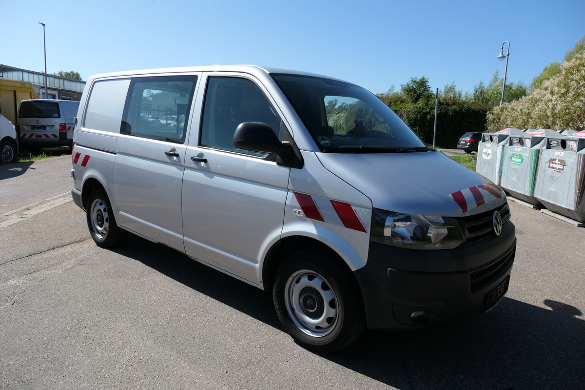 VW T5 Transporter 2.0 TDI 4Motion Flügeltür Klima A - Pieni pakettiauto: kuva VW T5 Transporter 2.0 TDI 4Motion Flügeltür Klima A - Pieni pakettiauto VW T5 Transporter 2.0 TDI 4Motion Flügeltür Klima A - Pieni pakettiauto: kuva VW T5 Transporter 2.0 TDI 4Motion Flügeltür Klima A - Pieni pakettiauto