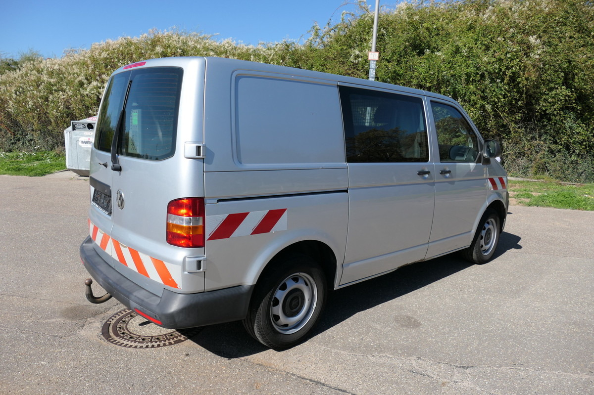 VW T5 Transporter 2.0 TDI 4Motion Flügeltür Klima A - Pieni pakettiauto: kuva VW T5 Transporter 2.0 TDI 4Motion Flügeltür Klima A - Pieni pakettiauto VW T5 Transporter 2.0 TDI 4Motion Flügeltür Klima A - Pieni pakettiauto: kuva VW T5 Transporter 2.0 TDI 4Motion Flügeltür Klima A - Pieni pakettiauto
