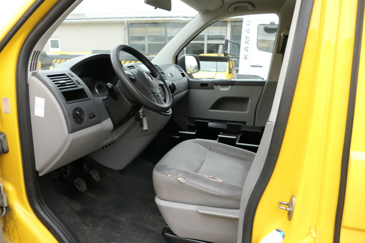 Pieni pakettiauto VW T5 Transporter 2.0 TDI EURO-5 CoC PARKTRONIK: kuva Pieni pakettiauto VW T5 Transporter 2.0 TDI EURO-5 CoC PARKTRONIK