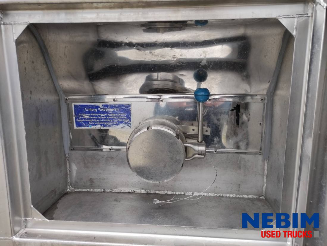 Feldbinder TSA 33.3-3 Unibloc pump electr - 3 comp. 8.000 / 2 2.500 / 3.000 Ltr. - Säiliöpuoliperävaunu: kuva Feldbinder TSA 33.3-3 Unibloc pump electr - 3 comp. 8.000 / 2 2.500 / 3.000 Ltr. - Säiliöpuoliperävaunu Feldbinder TSA 33.3-3 Unibloc pump electr - 3 comp. 8.000 / 2 2.500 / 3.000 Ltr. - Säiliöpuoliperävaunu: kuva Feldbinder TSA 33.3-3 Unibloc pump electr - 3 comp. 8.000 / 2 2.500 / 3.000 Ltr. - Säiliöpuoliperävaunu