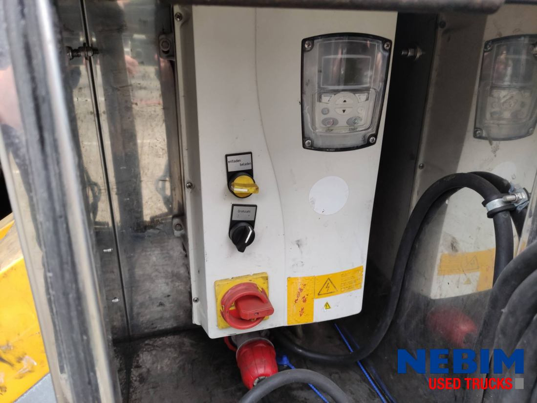 Leasing Feldbinder TSA 33.3-3 Unibloc pump electr - 3 comp. 8.000 / 2 2.500 / 3.000 Ltr.  Feldbinder TSA 33.3-3 Unibloc pump electr - 3 comp. 8.000 / 2 2.500 / 3.000 Ltr.: kuva Leasing Feldbinder TSA 33.3-3 Unibloc pump electr - 3 comp. 8.000 / 2 2.500 / 3.000 Ltr.  Feldbinder TSA 33.3-3 Unibloc pump electr - 3 comp. 8.000 / 2 2.500 / 3.000 Ltr.
