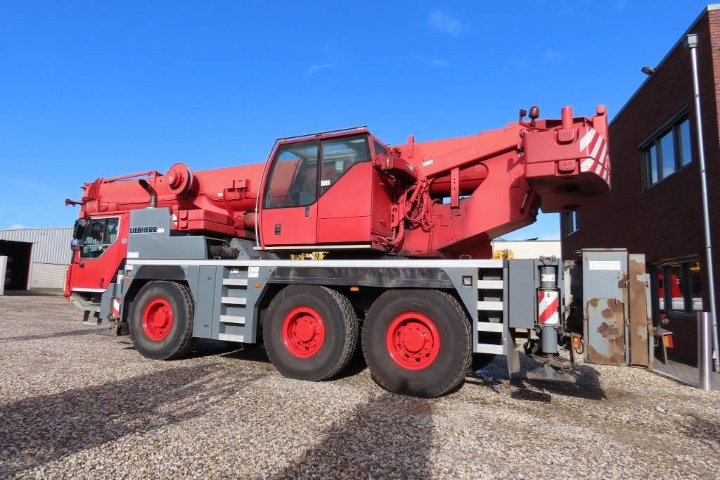 Liebherr LTM 1055-3.2 - Kaikki maastonosturi: kuva Liebherr LTM 1055-3.2 - Kaikki maastonosturi Liebherr LTM 1055-3.2 - Kaikki maastonosturi: kuva Liebherr LTM 1055-3.2 - Kaikki maastonosturi
