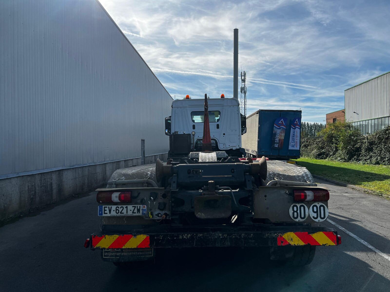 Koukkulava kuorma-auto Mercedes-Benz Actros 2543: kuva Koukkulava kuorma-auto Mercedes-Benz Actros 2543