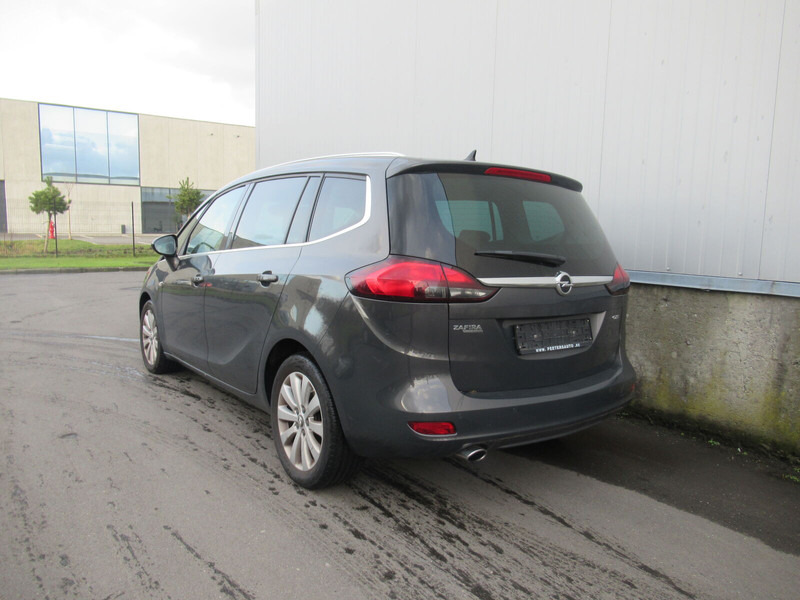 Opel Zafira Touren - Henkilöauto: kuva Opel Zafira Touren - Henkilöauto Opel Zafira Touren - Henkilöauto: kuva Opel Zafira Touren - Henkilöauto