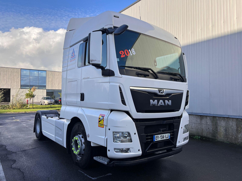 MAN TGX 18.500 - Vetopöytäauto: kuva MAN TGX 18.500 - Vetopöytäauto MAN TGX 18.500 - Vetopöytäauto: kuva MAN TGX 18.500 - Vetopöytäauto
