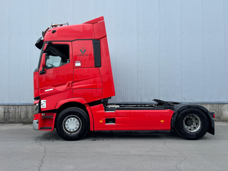 Renault T520 - Vetopöytäauto: kuva Renault T520 - Vetopöytäauto Renault T520 - Vetopöytäauto: kuva Renault T520 - Vetopöytäauto