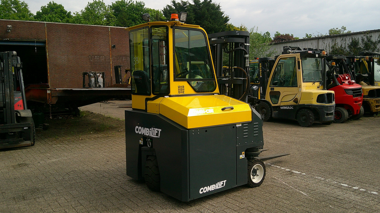COMBILIFT CBE2500 CABIN - Kylkitrukki: kuva COMBILIFT CBE2500 CABIN - Kylkitrukki COMBILIFT CBE2500 CABIN - Kylkitrukki: kuva COMBILIFT CBE2500 CABIN - Kylkitrukki