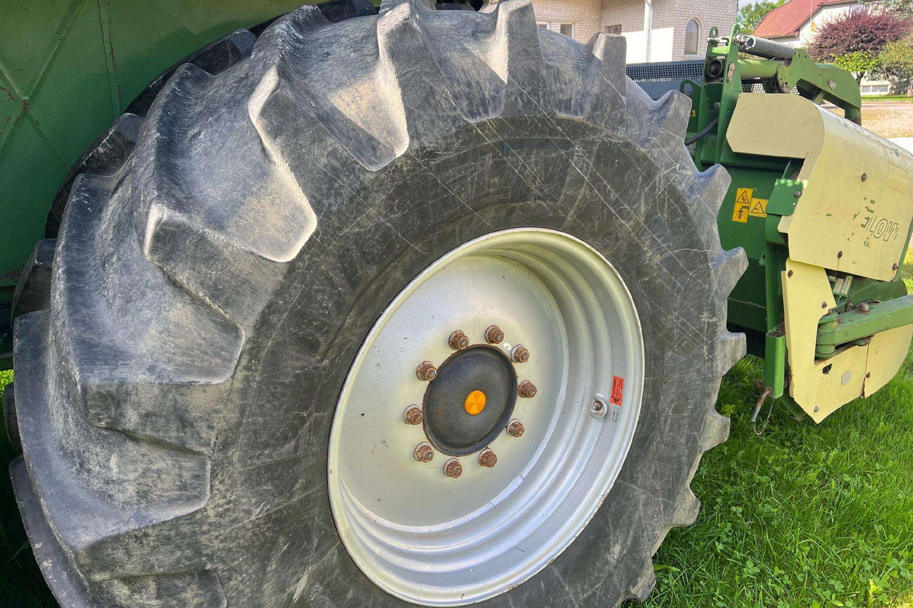 Krone BIG X650 - Itsekulkeva silppuri: kuva Krone BIG X650 - Itsekulkeva silppuri Krone BIG X650 - Itsekulkeva silppuri: kuva Krone BIG X650 - Itsekulkeva silppuri