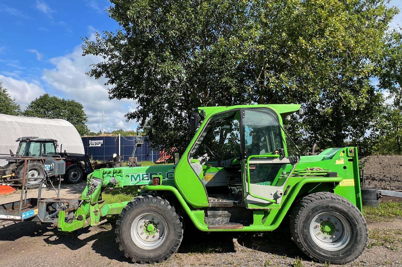 Merlo P 38.13 Plus - Kurottaja: kuva Merlo P 38.13 Plus - Kurottaja Merlo P 38.13 Plus - Kurottaja: kuva Merlo P 38.13 Plus - Kurottaja