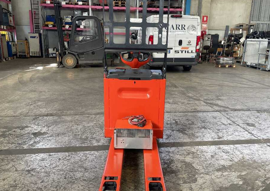 Linde T 16/1152 - Haarukkavaunu: kuva Linde T 16/1152 - Haarukkavaunu Linde T 16/1152 - Haarukkavaunu: kuva Linde T 16/1152 - Haarukkavaunu