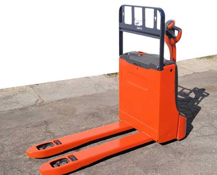 Linde T 16/1152 - Haarukkavaunu: kuva  Linde T 16/1152 - Haarukkavaunu Linde T 16/1152 - Haarukkavaunu: kuva  Linde T 16/1152 - Haarukkavaunu