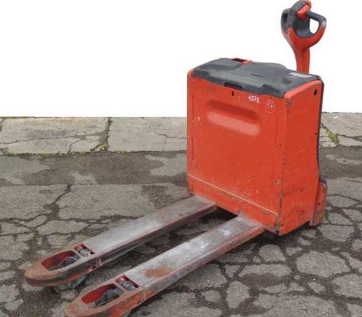 Linde T 16 - Haarukkavaunu: kuva Linde T 16 - Haarukkavaunu Linde T 16 - Haarukkavaunu: kuva Linde T 16 - Haarukkavaunu