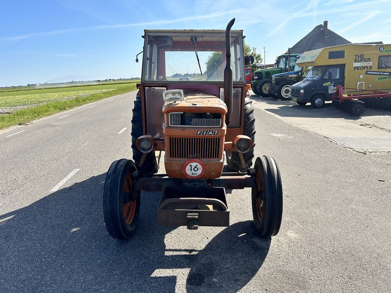 Fiat 480 - Traktori: kuva Fiat 480 - Traktori Fiat 480 - Traktori: kuva Fiat 480 - Traktori