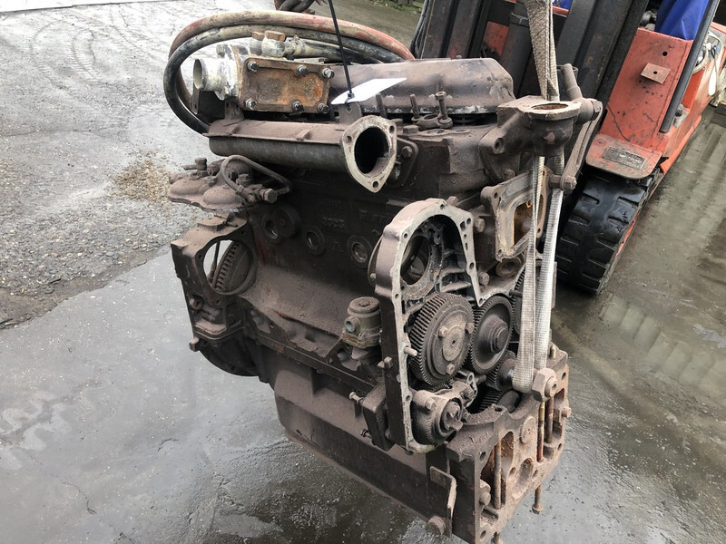 Fiat 8065.04 - Moottori: kuva Fiat 8065.04 - Moottori Fiat 8065.04 - Moottori: kuva Fiat 8065.04 - Moottori