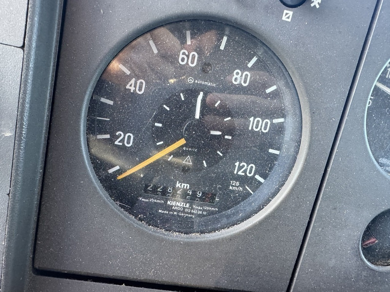 Mercedes-Benz 709 - Refrigeraattori kuorma-auto: kuva Mercedes-Benz 709 - Refrigeraattori kuorma-auto Mercedes-Benz 709 - Refrigeraattori kuorma-auto: kuva Mercedes-Benz 709 - Refrigeraattori kuorma-auto