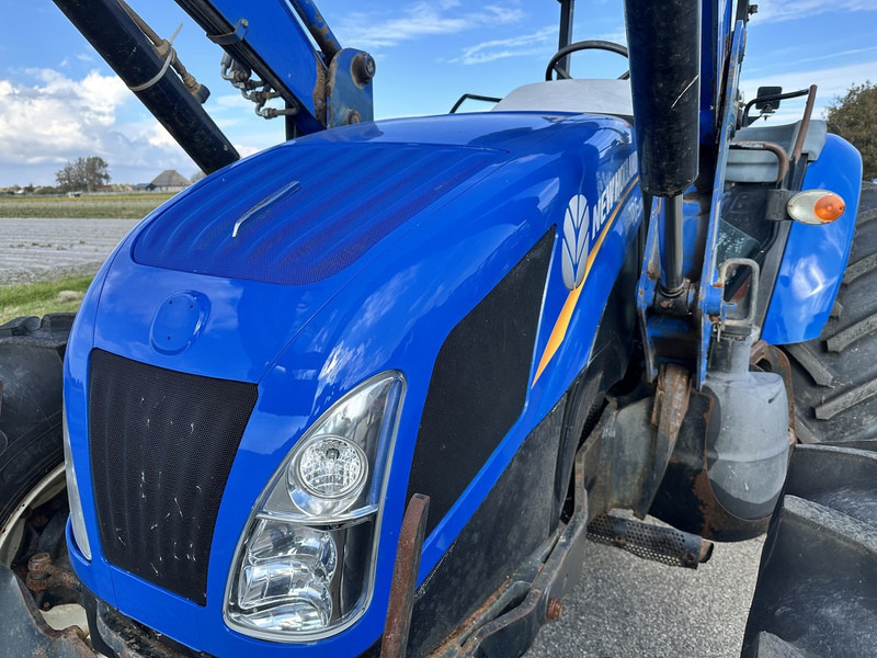New Holland TD5.100 - Traktori: kuva New Holland TD5.100 - Traktori New Holland TD5.100 - Traktori: kuva New Holland TD5.100 - Traktori