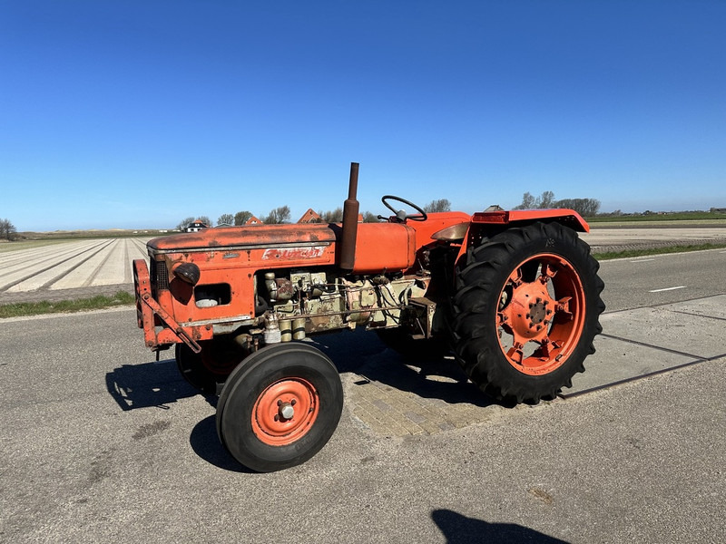 Zetor 4511 - Traktori: kuva Zetor 4511 - Traktori Zetor 4511 - Traktori: kuva Zetor 4511 - Traktori