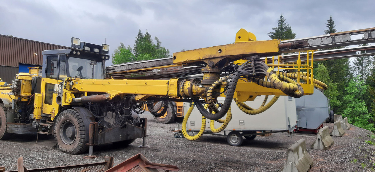 Atlas Copco E2C-C30 - Suuntaava porakone: kuva Atlas Copco E2C-C30 - Suuntaava porakone Atlas Copco E2C-C30 - Suuntaava porakone: kuva Atlas Copco E2C-C30 - Suuntaava porakone