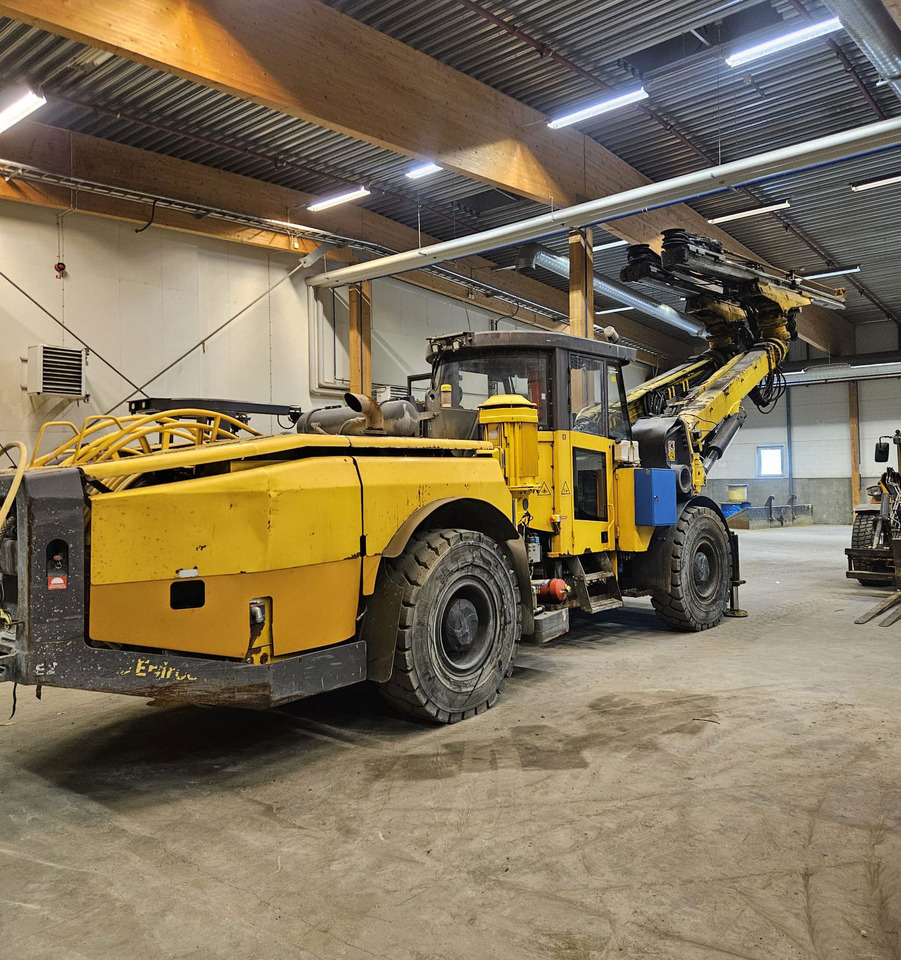 Atlas Copco E2C - Suuntaava porakone: kuva Atlas Copco E2C - Suuntaava porakone Atlas Copco E2C - Suuntaava porakone: kuva Atlas Copco E2C - Suuntaava porakone