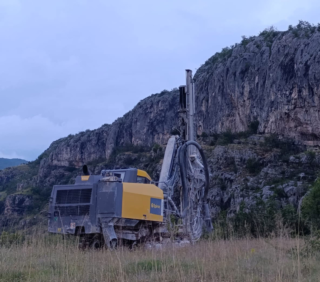 Atlas Copco (Epiroc) FlexiRoc T35-11 - Porakone: kuva Atlas Copco (Epiroc) FlexiRoc T35-11 - Porakone Atlas Copco (Epiroc) FlexiRoc T35-11 - Porakone: kuva Atlas Copco (Epiroc) FlexiRoc T35-11 - Porakone