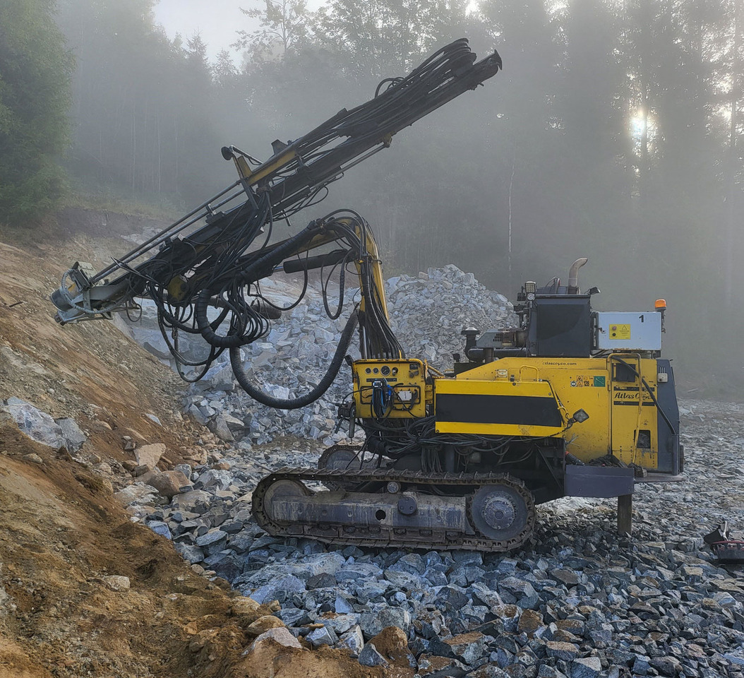 Atlas Copco ROC D3-03 - Porakone: kuva Atlas Copco ROC D3-03 - Porakone Atlas Copco ROC D3-03 - Porakone: kuva Atlas Copco ROC D3-03 - Porakone