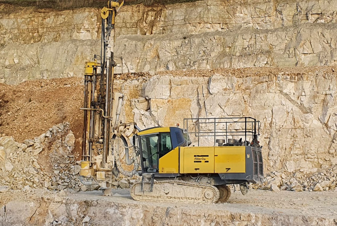 Atlas Copco ROC F6-44 - Porakone: kuva Atlas Copco ROC F6-44 - Porakone Atlas Copco ROC F6-44 - Porakone: kuva Atlas Copco ROC F6-44 - Porakone