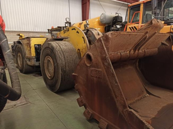 Atlas Copco ST14 - Kaivostoiminta kone: kuva Atlas Copco ST14 - Kaivostoiminta kone Atlas Copco ST14 - Kaivostoiminta kone: kuva Atlas Copco ST14 - Kaivostoiminta kone