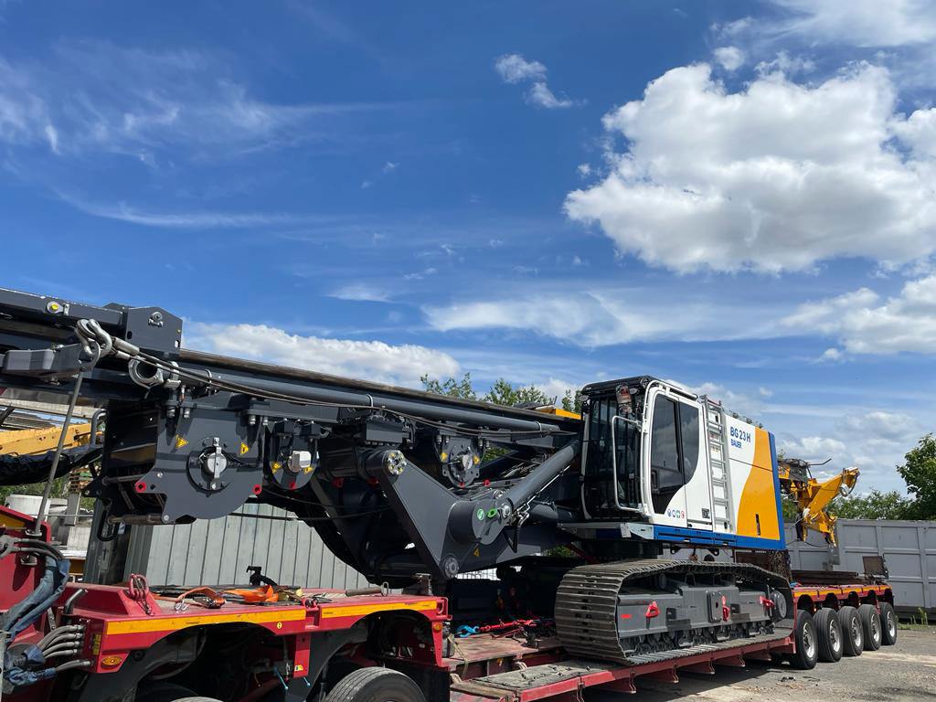 Bauer BG 23H - Paalujuntta: kuva Bauer BG 23H - Paalujuntta Bauer BG 23H - Paalujuntta: kuva Bauer BG 23H - Paalujuntta