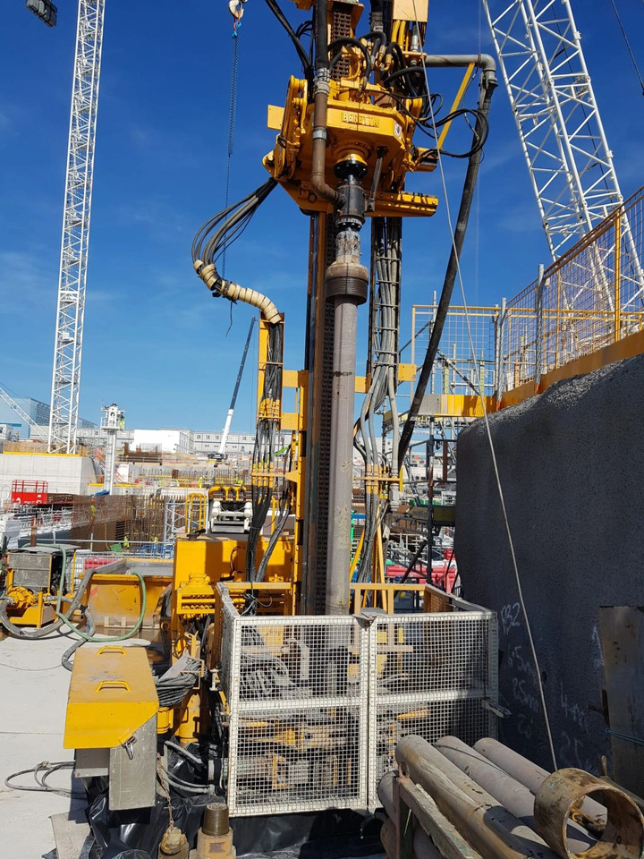 Beretta T152 - Porakone: kuva Beretta T152 - Porakone Beretta T152 - Porakone: kuva Beretta T152 - Porakone