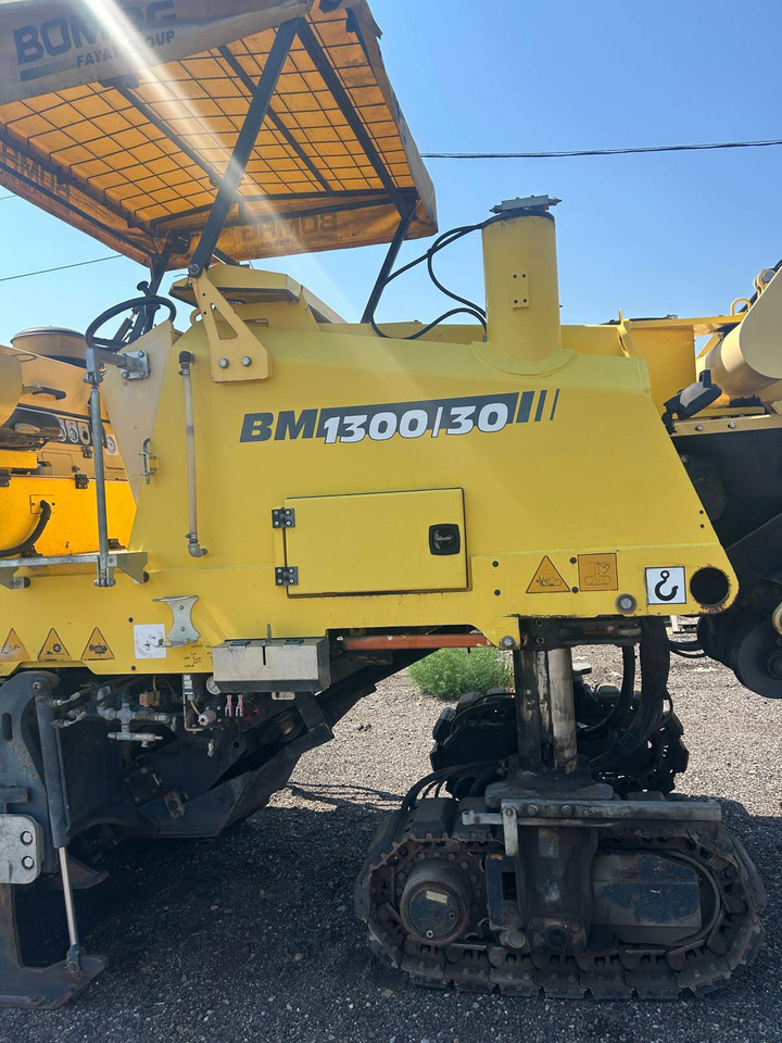 Bomag BM 1300/30 - Asfalttijyrsimen: kuva Bomag BM 1300/30 - Asfalttijyrsimen Bomag BM 1300/30 - Asfalttijyrsimen: kuva Bomag BM 1300/30 - Asfalttijyrsimen