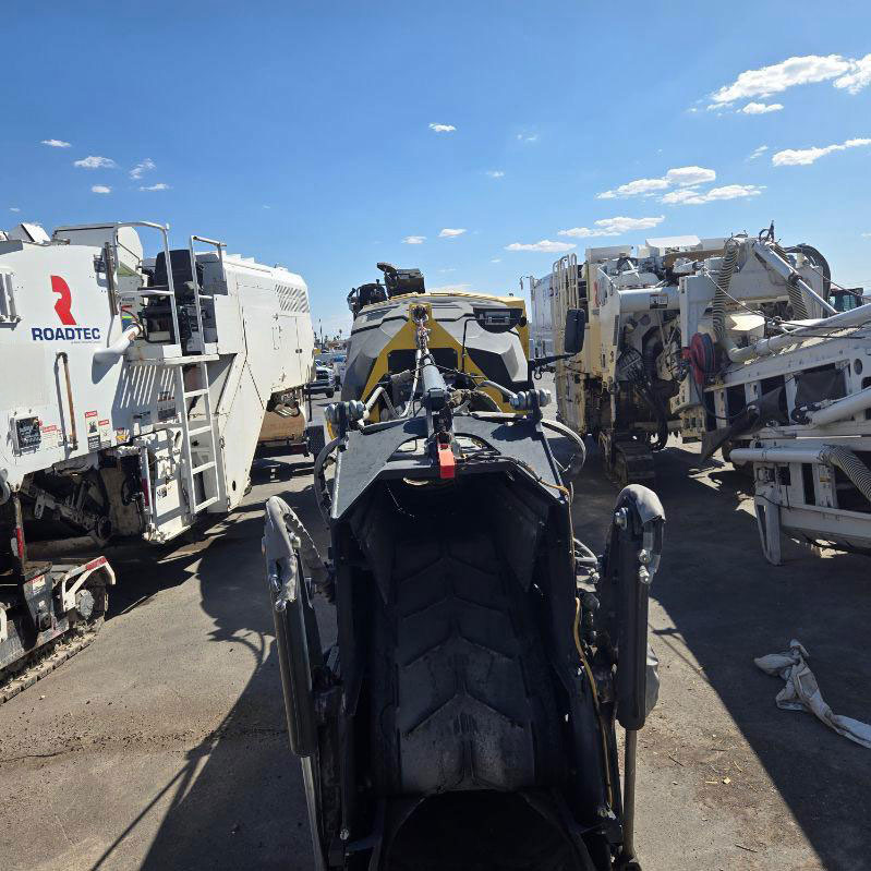 Bomag BM 1300/35 - Asfalttijyrsimen: kuva Bomag BM 1300/35 - Asfalttijyrsimen Bomag BM 1300/35 - Asfalttijyrsimen: kuva Bomag BM 1300/35 - Asfalttijyrsimen