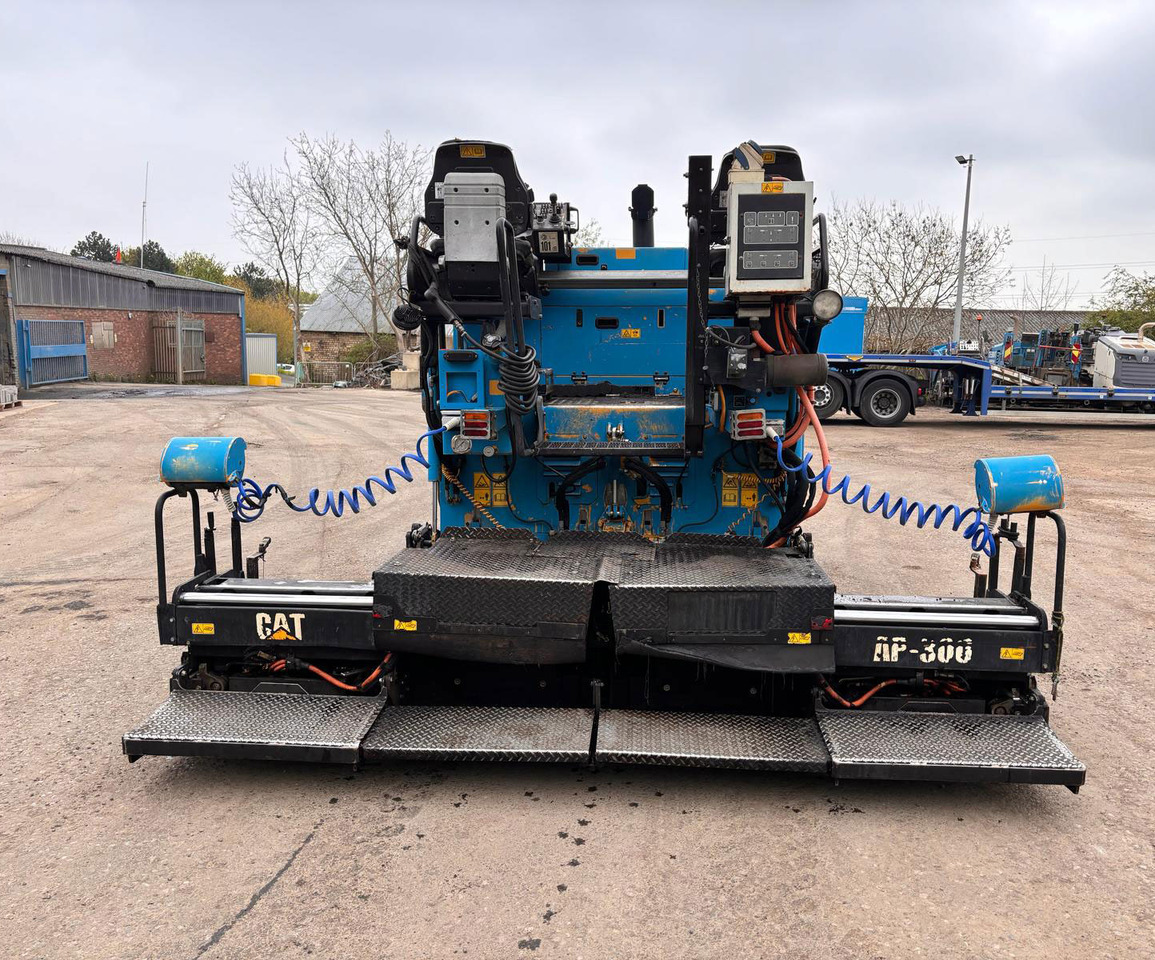 Caterpillar AP300D - Asfalttilevittimet: kuva Caterpillar AP300D - Asfalttilevittimet Caterpillar AP300D - Asfalttilevittimet: kuva Caterpillar AP300D - Asfalttilevittimet