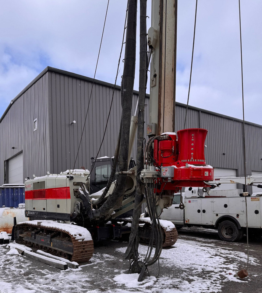 Comacchio CH-450 - Paalujuntta: kuva Comacchio CH-450 - Paalujuntta Comacchio CH-450 - Paalujuntta: kuva Comacchio CH-450 - Paalujuntta