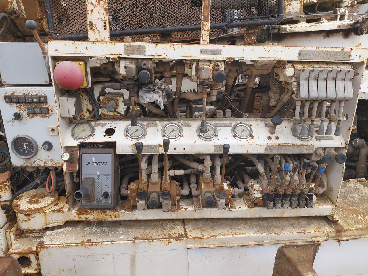 Geotec TB350 - Porakone: kuva Geotec TB350 - Porakone Geotec TB350 - Porakone: kuva Geotec TB350 - Porakone