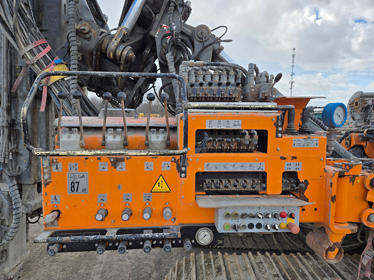 Hutte HBR 610 - Paalujuntta: kuva Hutte HBR 610 - Paalujuntta Hutte HBR 610 - Paalujuntta: kuva Hutte HBR 610 - Paalujuntta